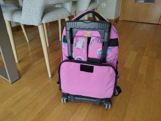 Mochila Totto Escolar Ruedas Gatitos Espaciales