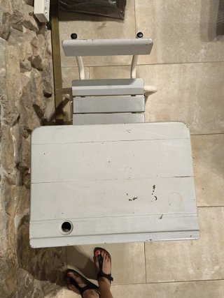 Escritorio con silla antiguo