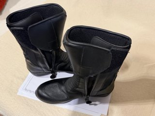 Botas Moto TCX Mujer Waterproof Negras
