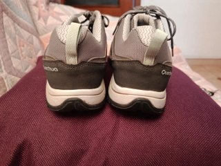 Zapatillas trekking Quechua grises