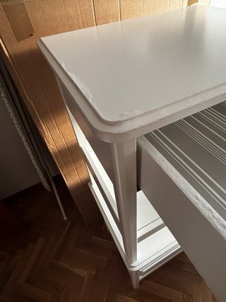 Mesitas de noche blancas de madera