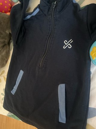 Uniforme Sagrada Familia Elda Talla 2 y 4