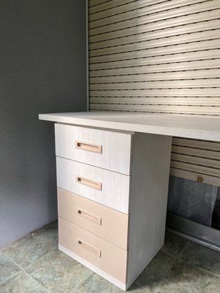 Escritorio moderno madera y metal