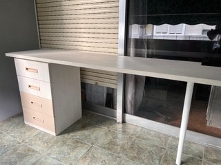 Escritorio moderno madera y metal