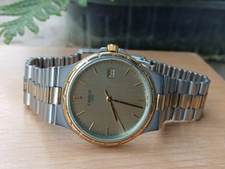 Tissot Cuarzo Dorado y Plateado