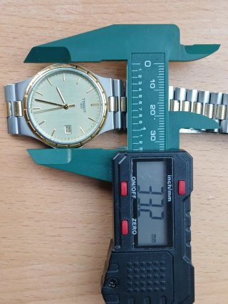 Tissot Cuarzo Dorado y Plateado