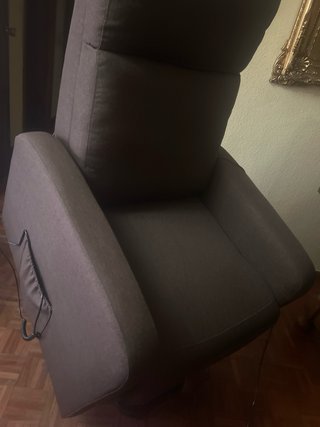 Sillón eléctrico reclinable para mayores. Masaje y