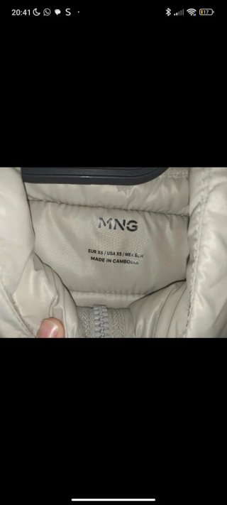Chaqueta gris acolchada entretiempo