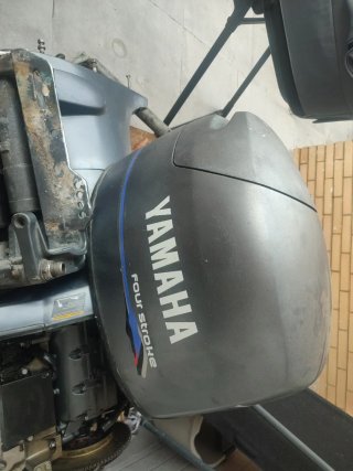 Capota Yamaha 50cv 4T Carburación