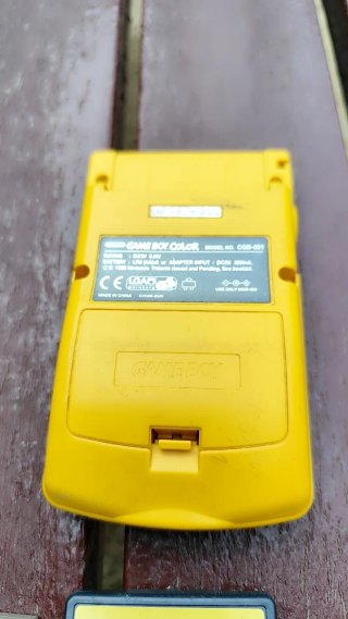 Consola Nintendo Game Boy Color Amarilla