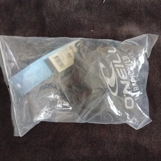 Cubre mochila impermeable O'Neill negro. Nuevo