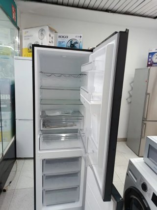 Nevera negra dispensador de agua Nueva Con Tara