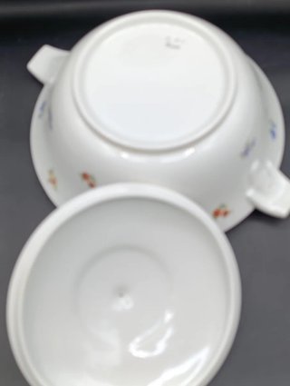 Sopera porcelana francesa UML