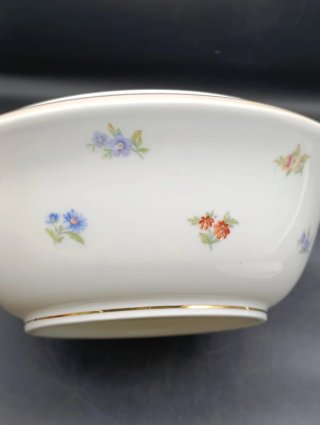 Sopera porcelana francesa UML