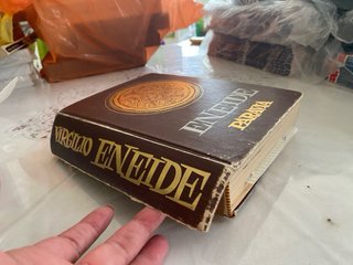 Vecchio libro Eneide