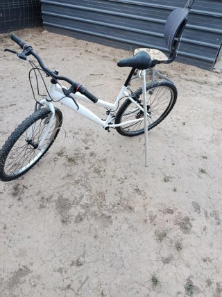 Bicicleta Blanca Montaña
