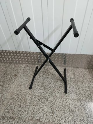 Atril Partitura + Soporte guitarra+ Soporte Piano