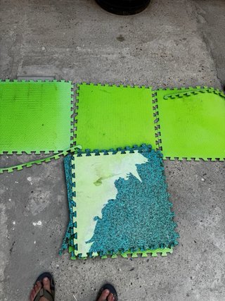 Piastrelle pavimento in gomma o schiuma a puzzle