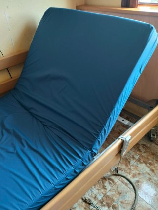 Cama individual articulada madera