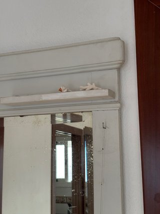 Espejo entrada madera con 4 estantes y posa llaves