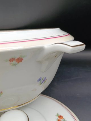 Sopera porcelana UML France