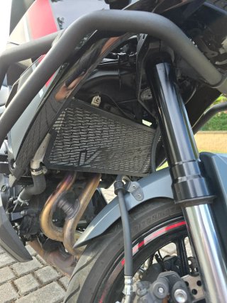 Kawasaki Versys 650 2024 Negra/Roja