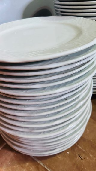 Vajilla de porcelana blanca