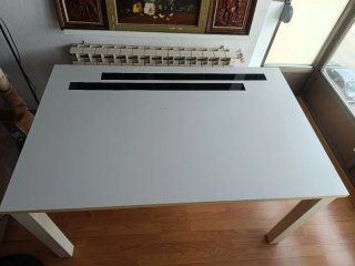 Mesa Comedor extensible  Blanca y Negra con sillas