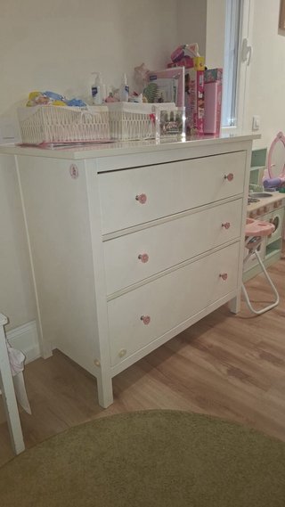 Cómoda Ikea Hemnes 3 cajones Y regalo cuna blanca