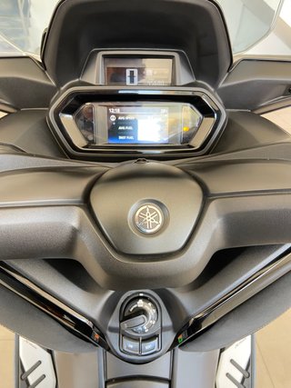 Yamaha X MAX 125