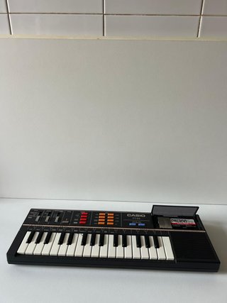 Teclado Casio PT-82 funciona falta tapa de pilas