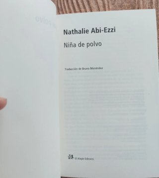 Niña de polvo