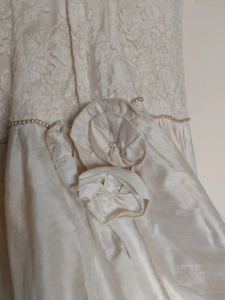 Vestido de Novia en Seda Salvaje color Marfil