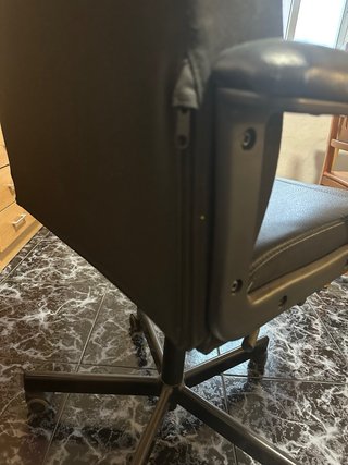 Sillón de oficina negro