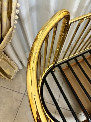 Culla dorata vintage