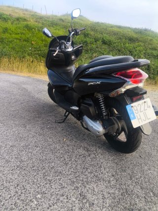 Honda PCX 125 Negra