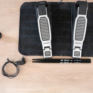 Batería Electrónica Alesis DM Lite