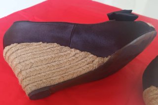 Sandalias cuña marrón chocolate con lazo