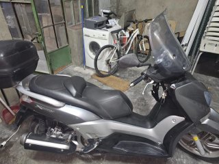 Yamaha Xcity SG190 Maxi Scooter Gris