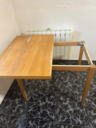 Mesa plegable de madera