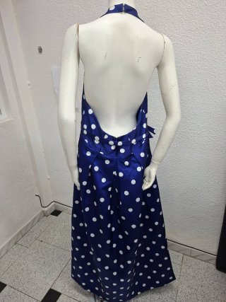 Vestido azul de lunares para evento