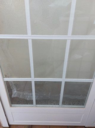 Puerta aluminio con fijos