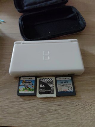 Nintendo DS Lite Bianca + Giochi