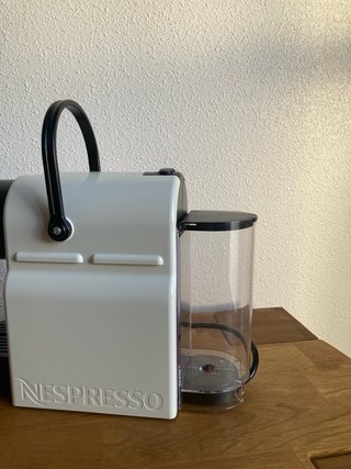 Cafetera Nespresso Inissia Krups Blanca