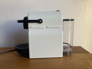 Cafetera Nespresso Inissia Krups Blanca
