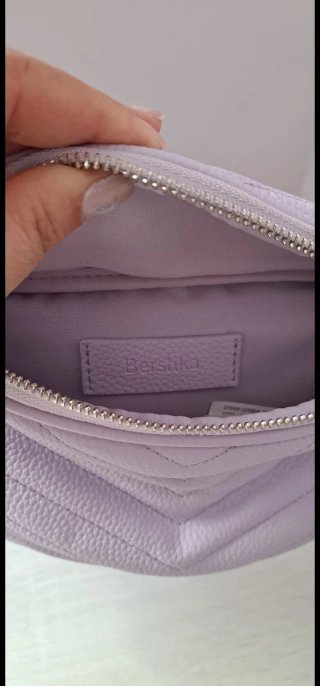 Riñonera Bershka lila