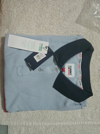 Polo Tommy Jeans azul claro
