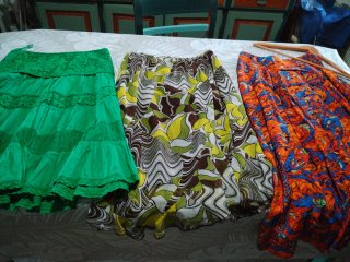 3 Faldas Talla M/38 Verdes y Multicolor,