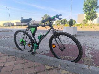 Bicicleta de Montaña Gris y Verde
