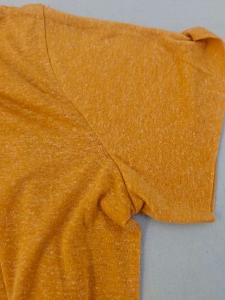 Blusa T XL. Medidas en descripción